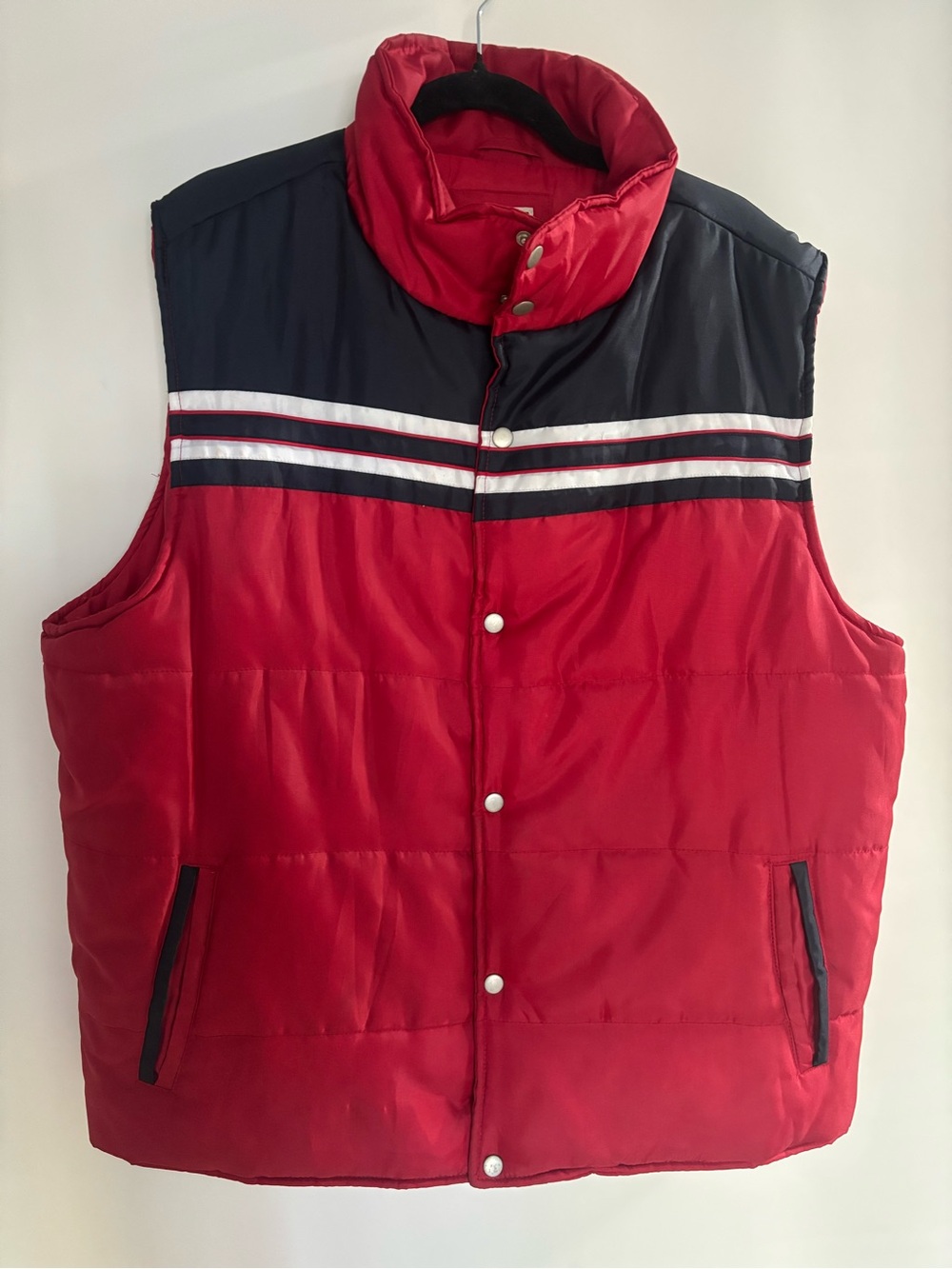 Arizona Jean Company Red and Navy Quilted Puffer Vest